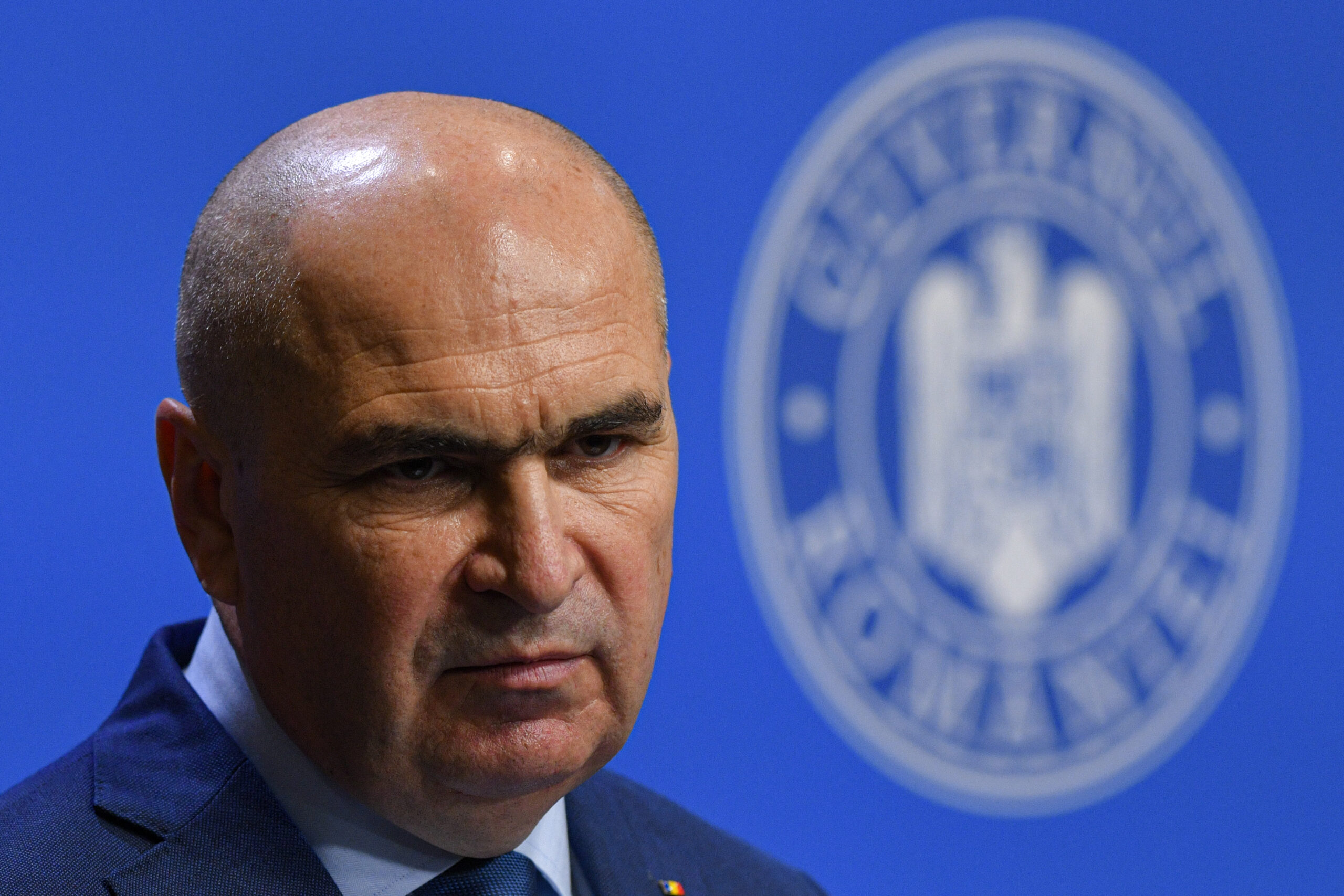 Reduceri de personal în România: Bolojan contestă propunerea