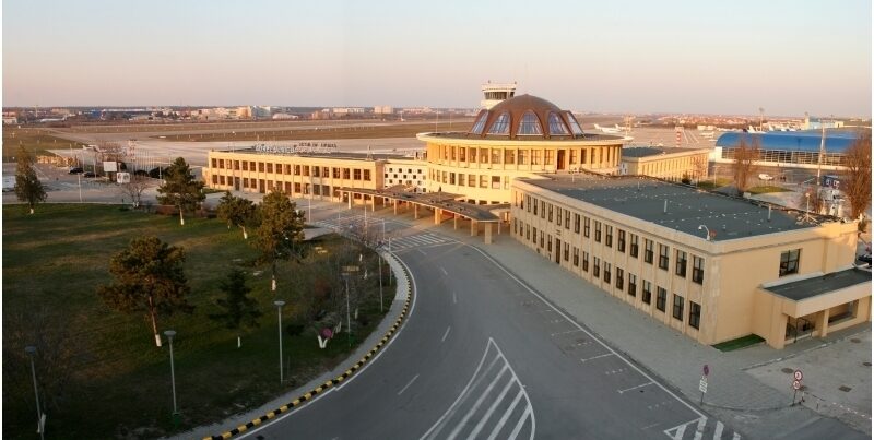 Scandal pe aeroportul Băneasa. Mai mulți călători s-au luat la bătaie, cearta ar fi izbucnit încă din avion 