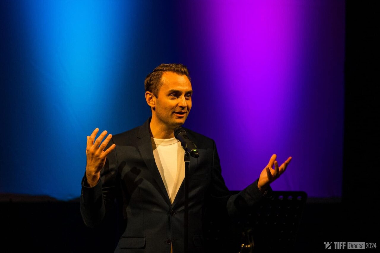 Cancelaria lui Bolojan a achiziționat 17 mașini noi pentru demnitari. 480 de mii de lei, cheltuiți lunar, de la bugetul de stat