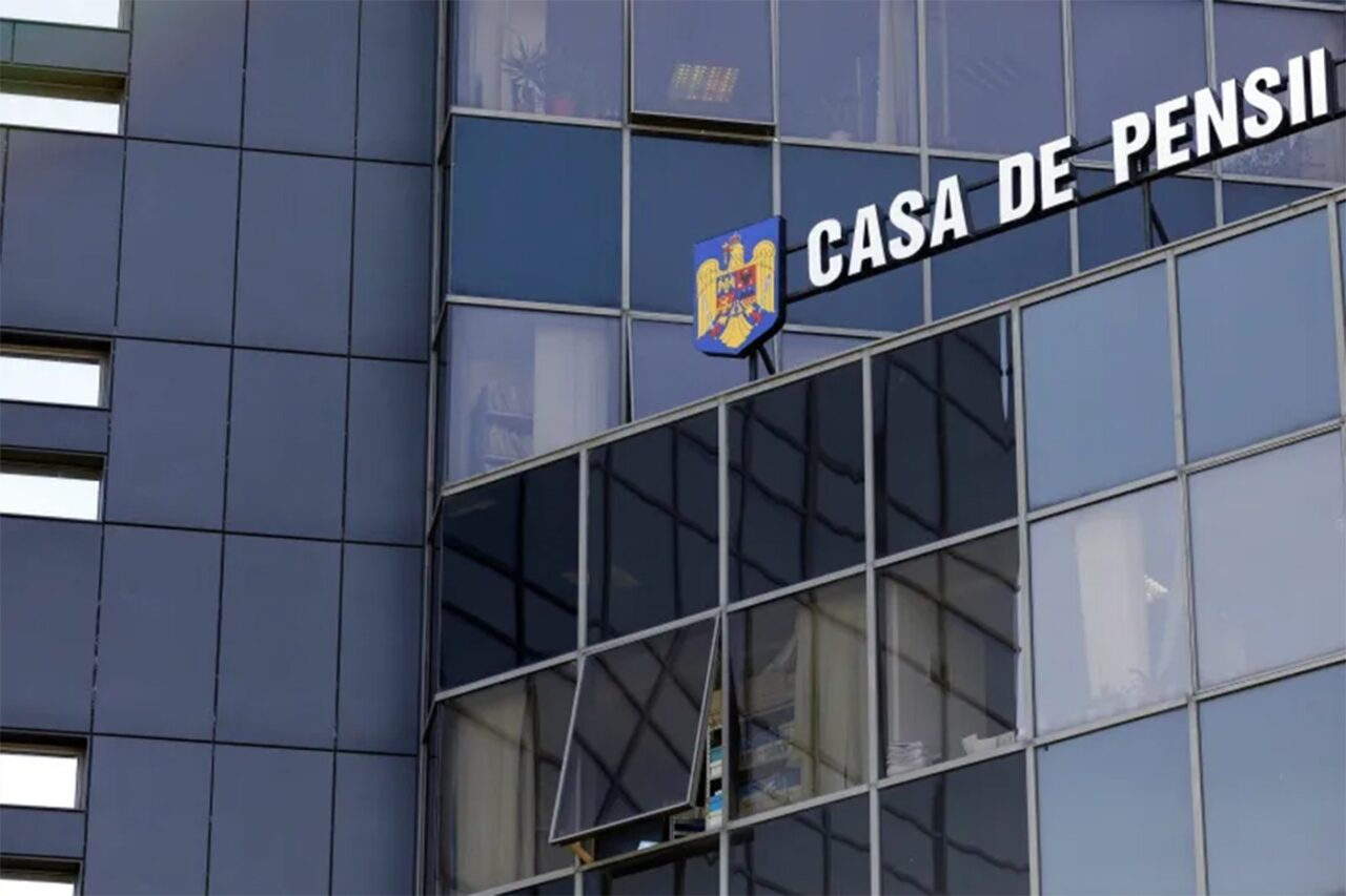 Pensionarii români stabiliți în străinătate riscă să rămână fără venituri, dacă nu trimit în țară un anumit DOCUMENT. Ce act face diferența