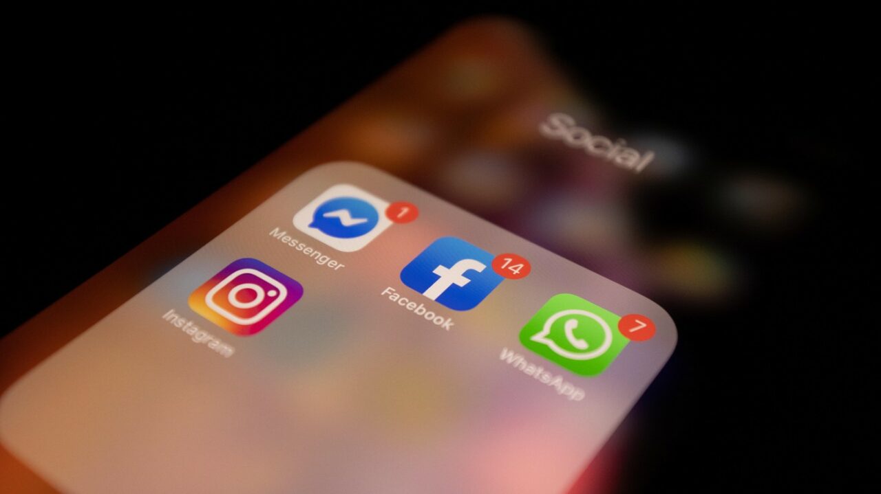 Țara care se află în discuții cu META pentru a introduce restricții de vârstă la Facebook sau Instagram. Îți faci profil doar cu buletinul