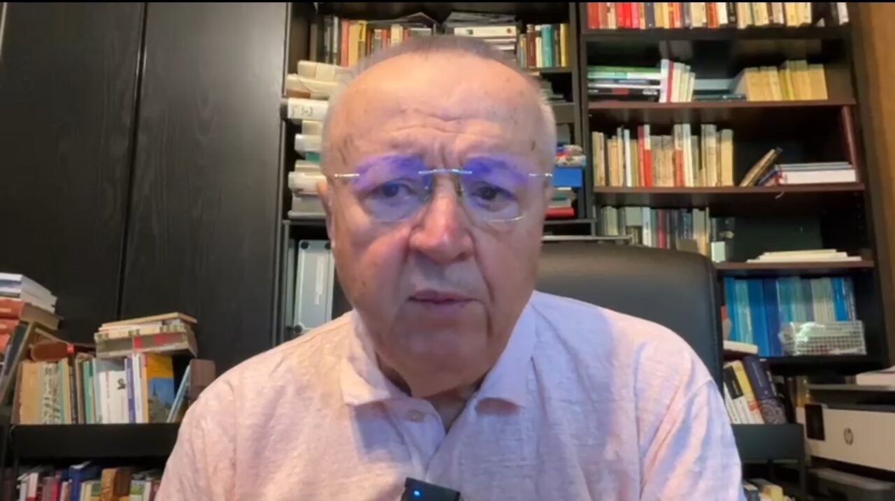 Pastila lui Cristoiu de la ora 10:00. „Nicușor Dan transmite un mesaj suveraniștilor: «Sunt ca voi, adept al familiei tradiționale»”