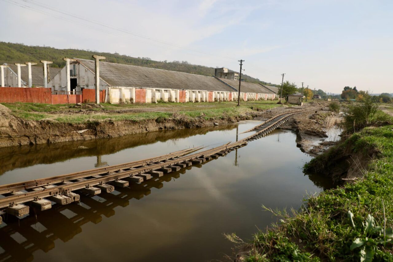 Ciprian Șerban salvează comunitatea din Galați. Ministrul pornește lucrările la calea ferată distrusă de INUNDAȚIILE din 2024