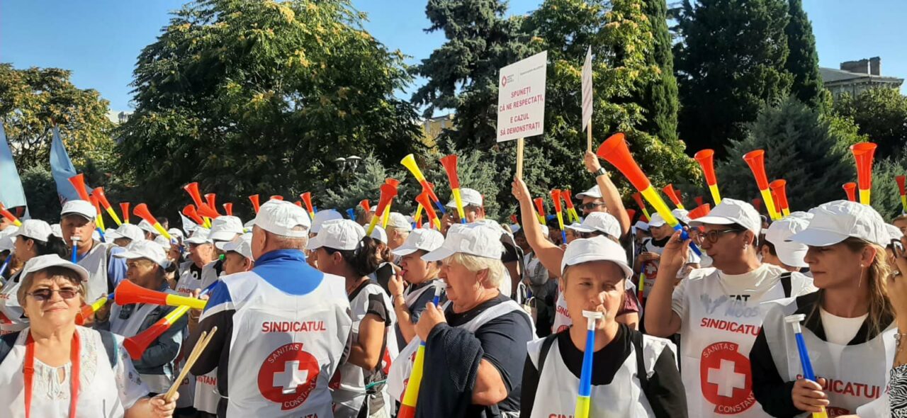 Val de PROTESTE în toată țara împotriva măsurilor anunțate de Guvern. Bolojan și-a pus în cap profesori, magistrați, polițiști, studenți, elevi și personalul sanitar