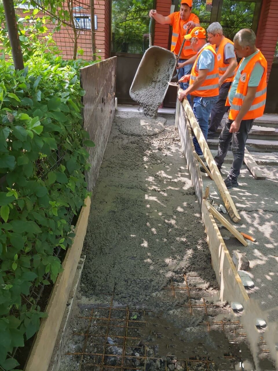 RAMPE noi de acces pentru locatarii de pe două străzi din Sectorul 5 (P)