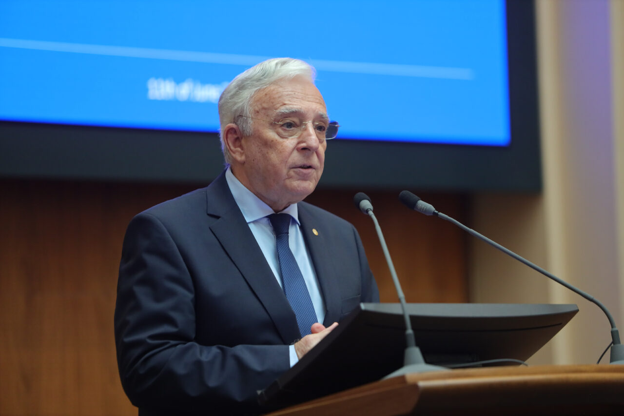 BNR, în centrul atenției presei internaționale după decizia de a menține dobânda la 6,5%. România și Ungaria, liderii dobânzilor ridicate din UE