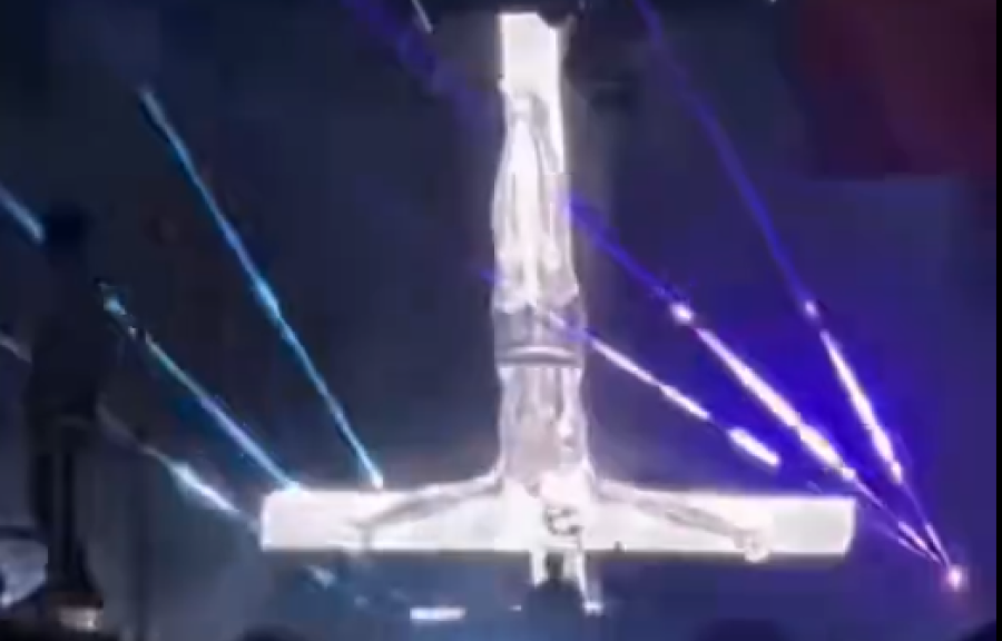Scandalul crucii întoarse la UNTOLD ia amploare. Un consilier PNL din Cluj cere organizatorilor să garanteze că nu vor mai fi blasfemii pe scenă