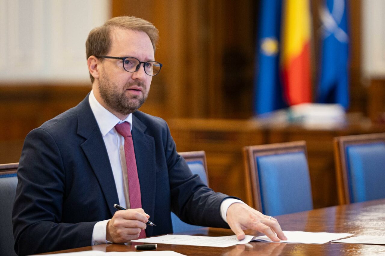 Dominic Fritz spune că „adevărul e altul”: „S-au promis bani care nu există. Nu poți să tai ceva ce nu există”