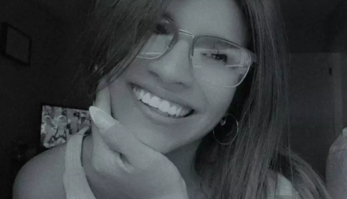 Gelozie și inventivitate. Stephanie i-a mutilat mașina iubitului după un plan malițios și minuțios
