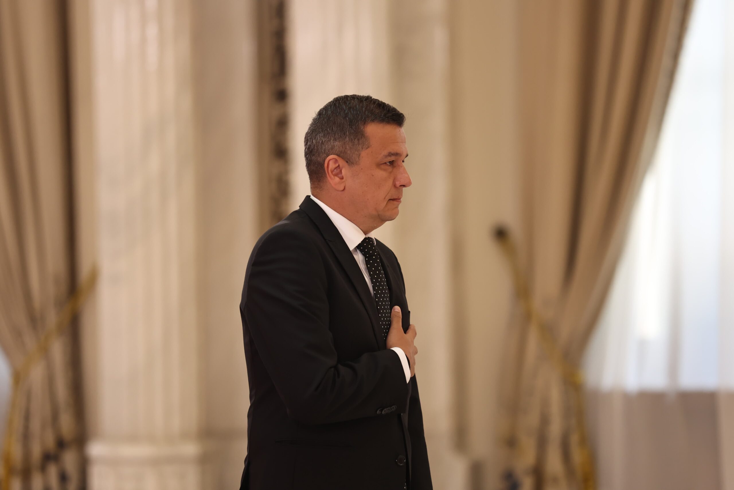 Ziua Armatei: Grindeanu subliniază necesitatea investițiilor