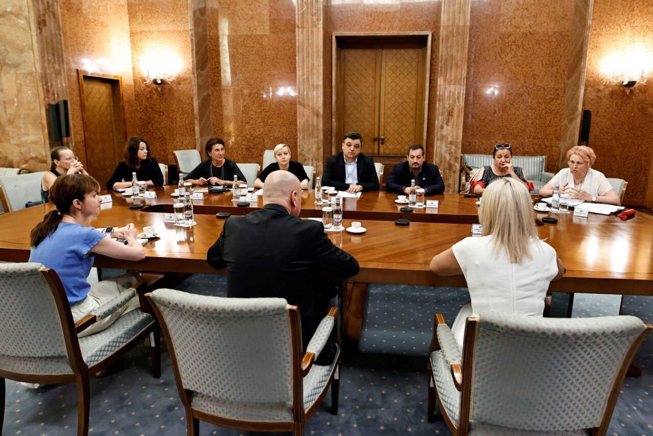 Magistrații au și mai multe semne de întrebare, după discuțiile cu Bolojan: „Premierul nu a putut indica niciun element obiectiv și cuantificabil”
