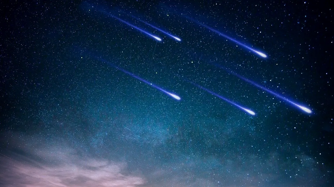 APOGEUL Perseidelor 2025. Astronomul Adrian Șonka: „Maximul acesta nu este ca trenul în gară, ci durează o noapte întreagă”