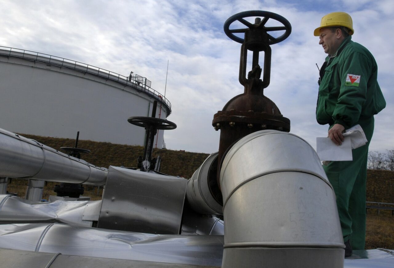 Budapesta acuză Kievul: Un atac asupra unei stații de transformare ar fi dus la întreruperea fluxului de PETROL din Rusia spre Ungaria și Slovacia