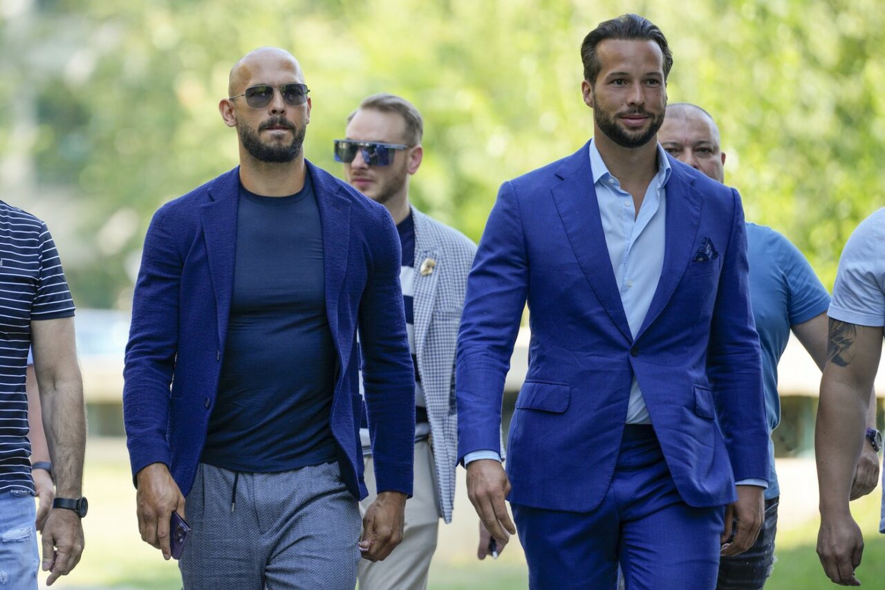 Andrew Tate, în atenția poliției după redeschiderea unui dosar vechi. Ce acuzații i se aduc influencerului