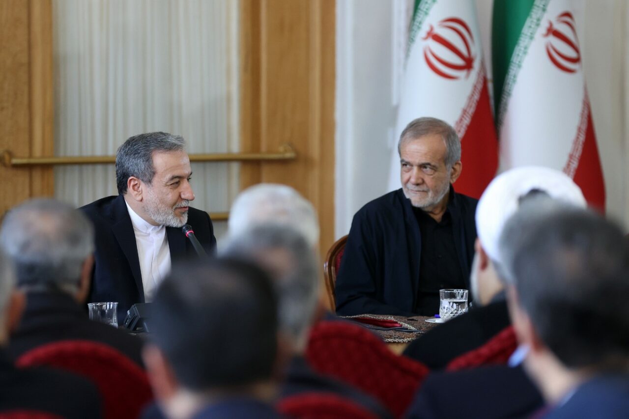 Iranul va relua NEGOCIERILE cu Franța, Germania și Marea Britanie privind programul nuclear/ Întâlnirea va avea loc marți la Geneva