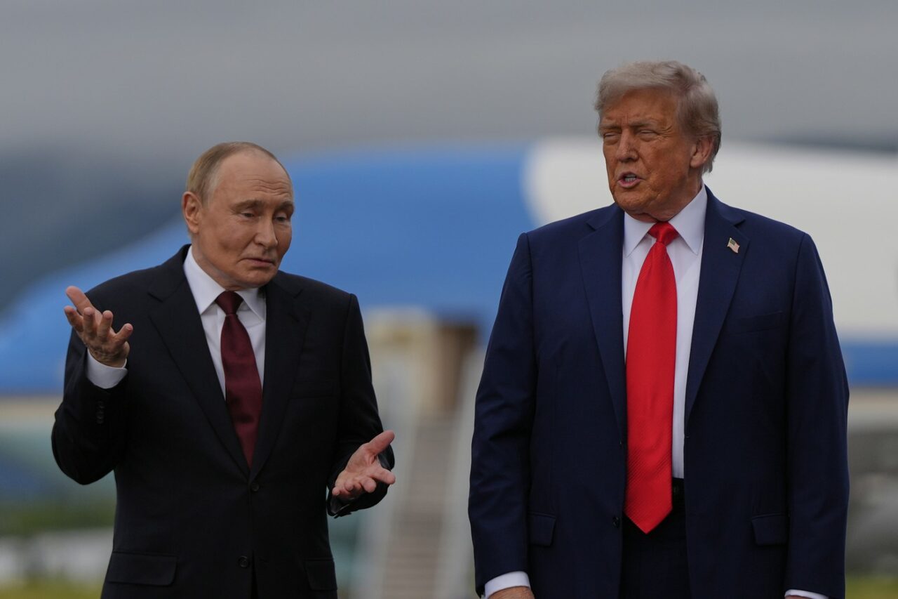 Prima discuție Trump-Putin după izbucnirea războiului din Orientul Mijlociu. Ce au vorbit cei doi lideri timp de o oră