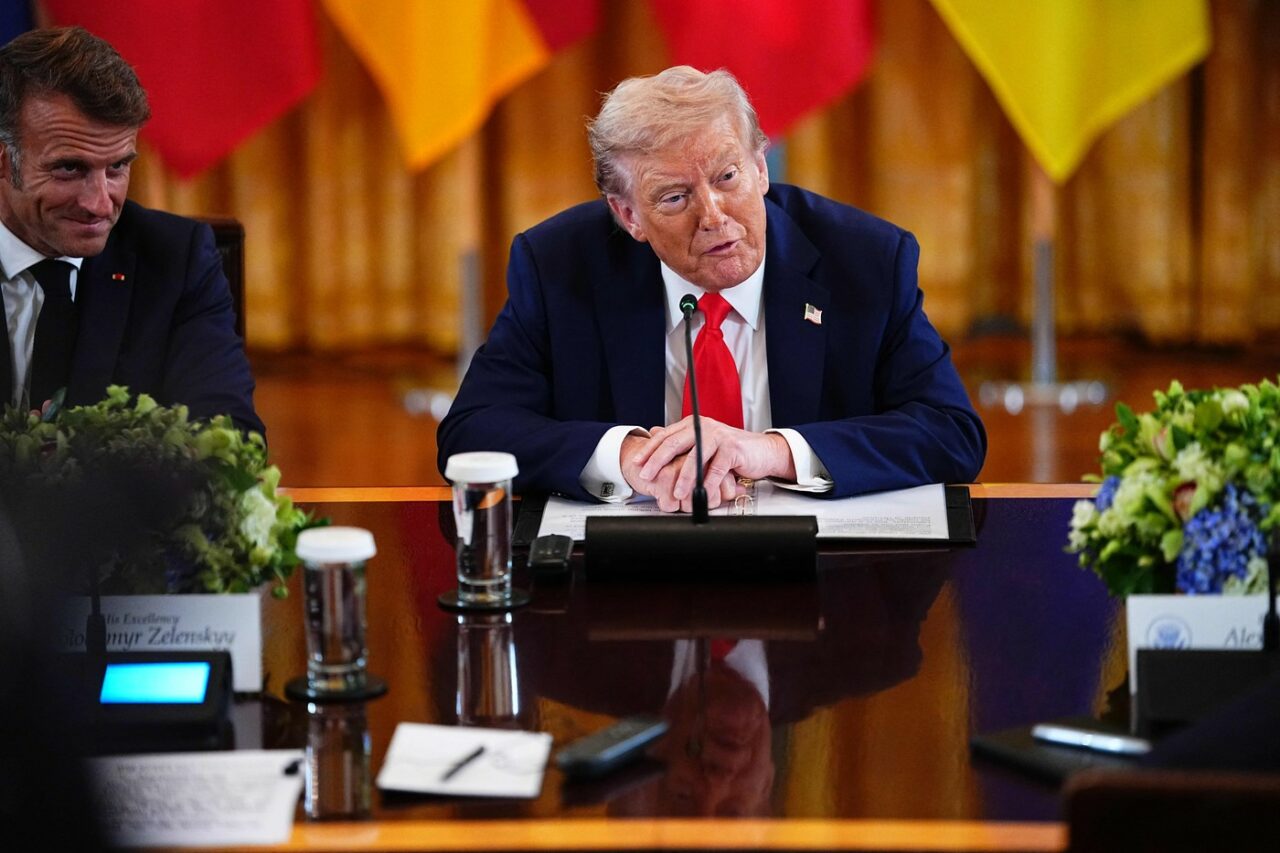 Trump, Zelenski și liderii europeni, cu harta Ucrainei pe masă! Ce teritorii ucrainene ar putea ajunge definitiv sub controlul Rusiei