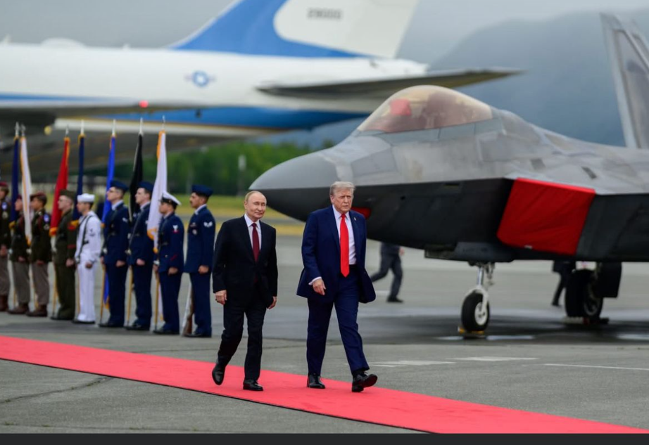 Mesajul transmis de Casa Albă chiar în momentul întâlnirii dintre Donald Trump și Vladimir Putin în Alaska