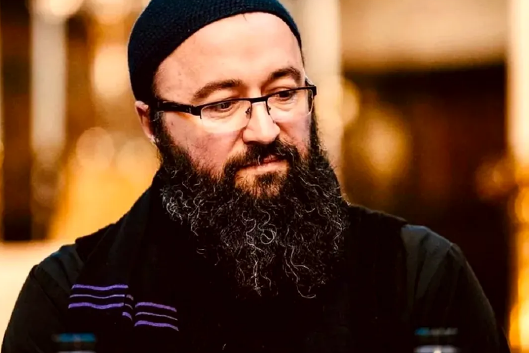 Curtea de Apel Bucureşti AMÂNĂ decizia definitivă în dosarul în care preotul Visarion Alexa este acuzat de agresiune sexuală