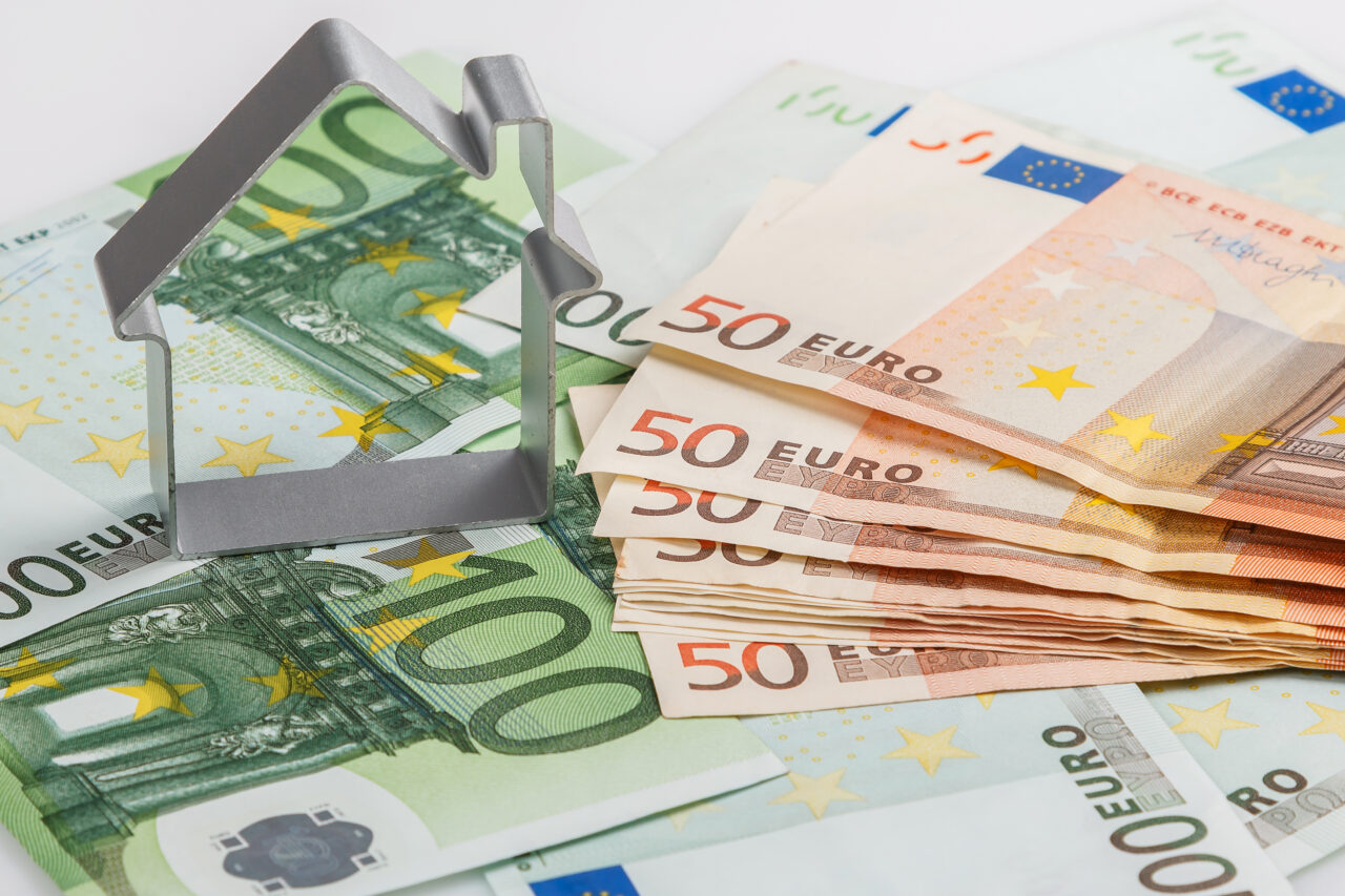 O italiancă a încasat PENSIA mamei sale 10 ani după moartea bătrânei. Cum s-a aflat escrocheria și câți bani a strâns femeia