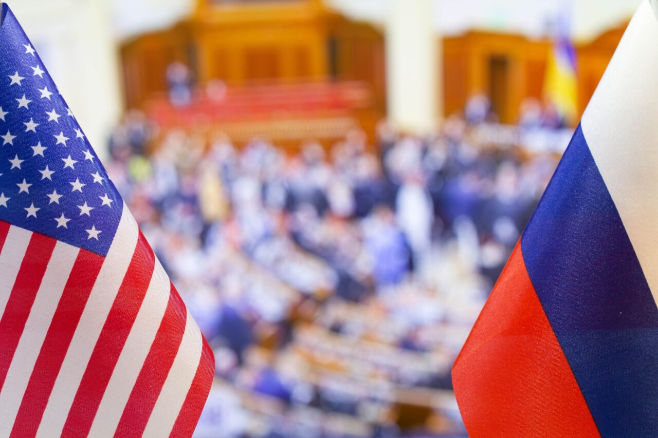 SONDAJ: Cei mai mulți dintre americani sunt de acord cu impunerea de sancțiuni economice partenerilor comerciali ai Rusiei