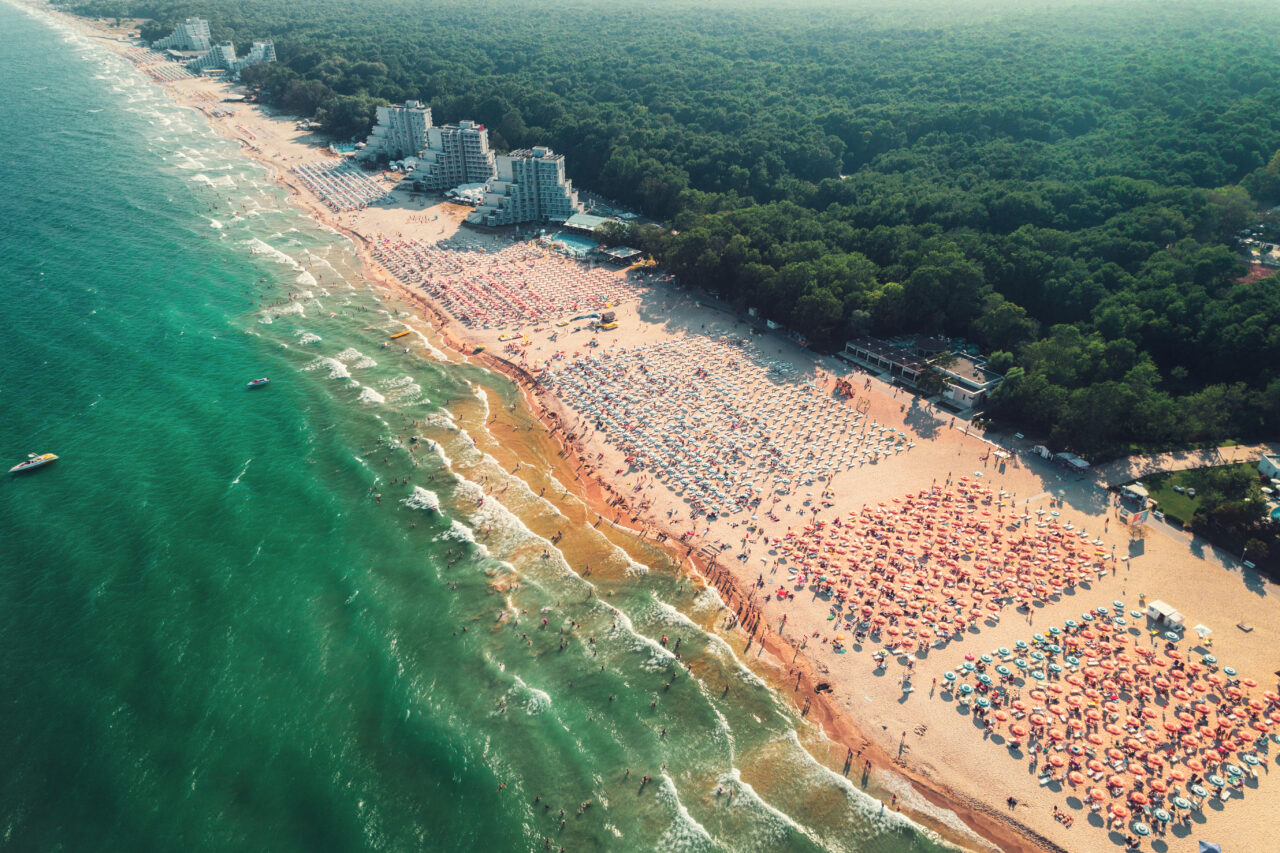 Surprize neplăcute pentru mai mulți turiști români, în Bulgaria și Grecia. Ce au pățit când au ajuns la plajă