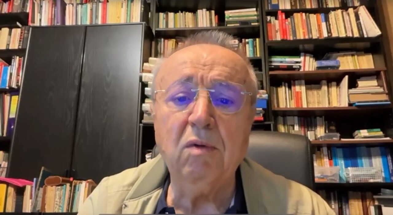 Ion Cristoiu: „Ilie Bolojan – o DREZINĂ cu explozibil care vine în viteză, pe șine, peste România blocată într-un defileu”