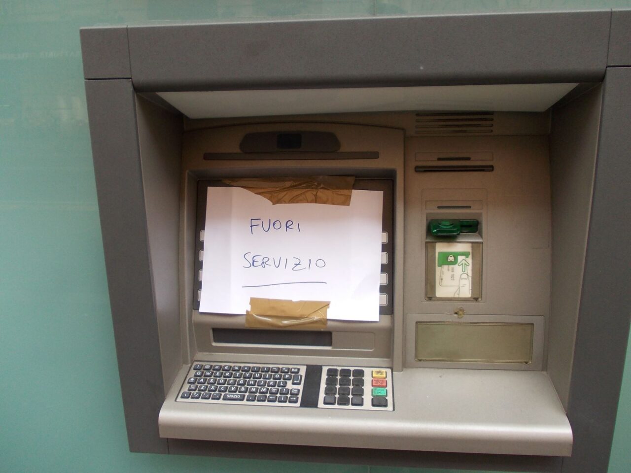 Ce este regula BANCOMATULUI, de fapt. Ziua în care nu trebuie să scoți bani de la ATM