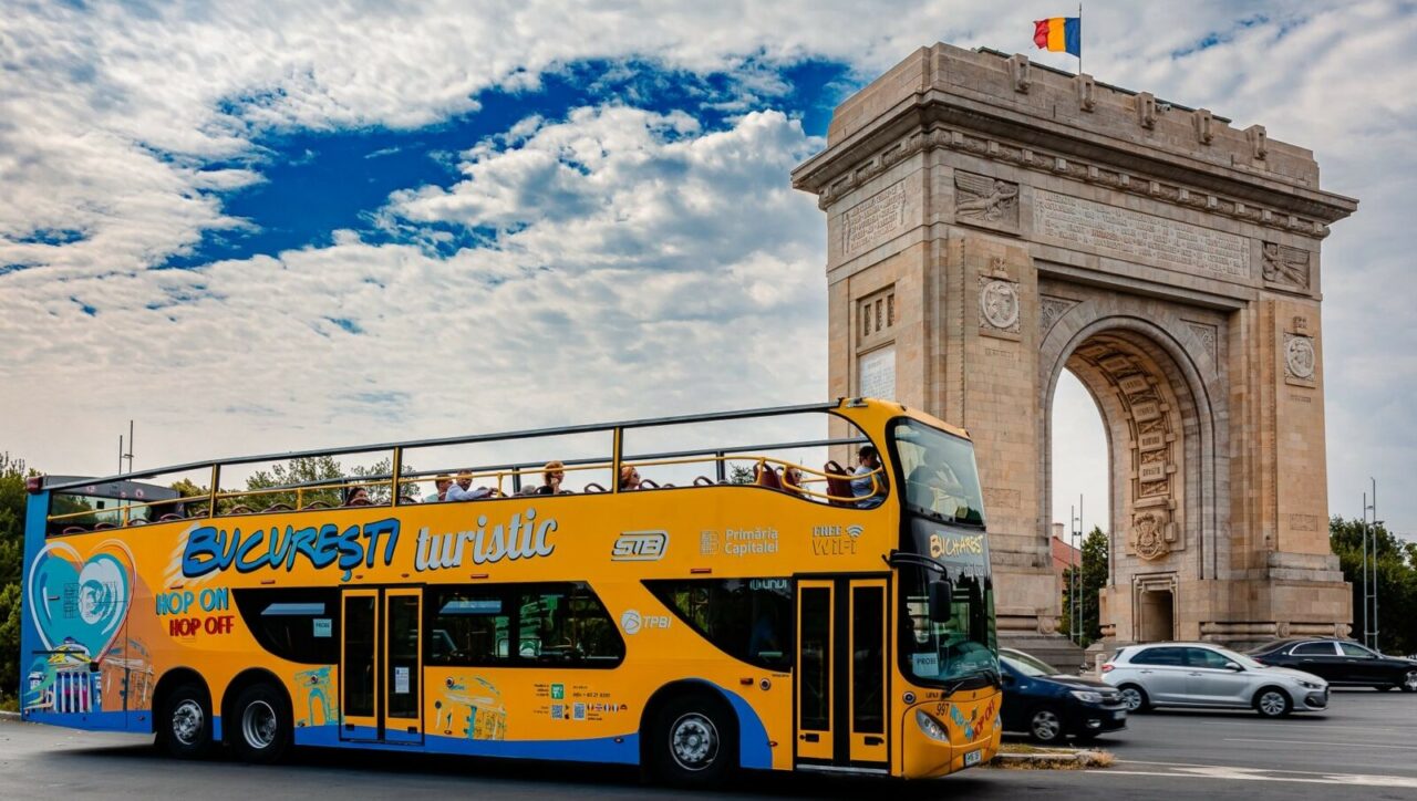 Autobuzele turistice din București vor circula gratuit în acest weekend, a decis Consiliul de Administrație al STB