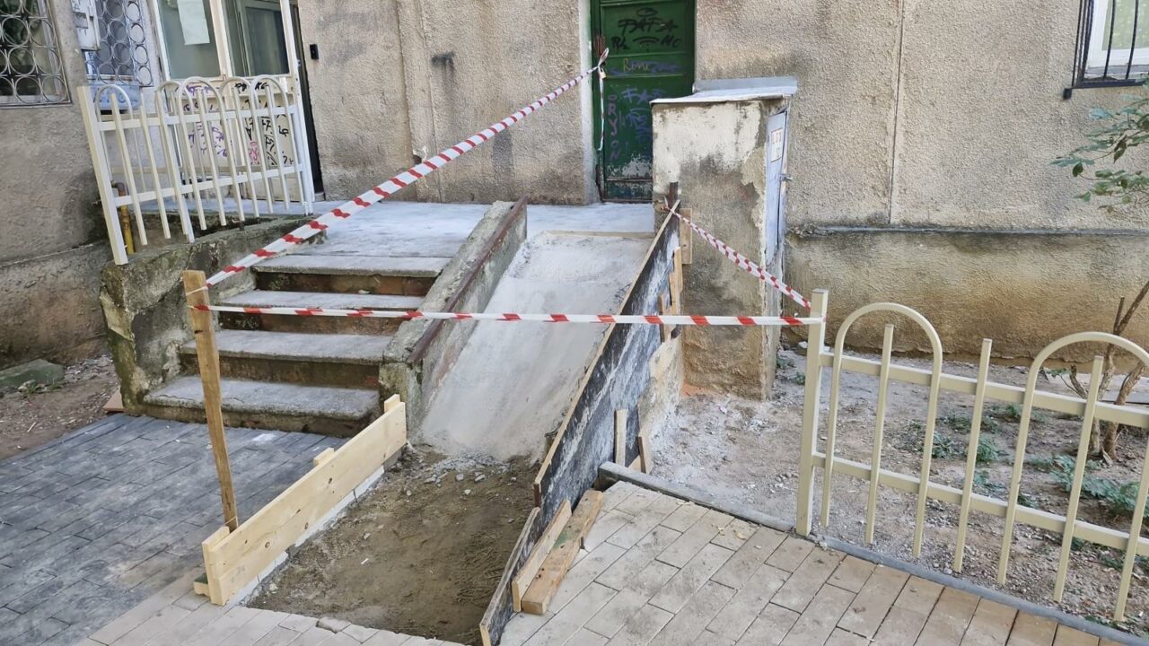 INFRASTRUCTURĂ Sector 5: O nouă rampă pentru persoanele cu dizabilități pe strada Nedeleanu Ion (P)