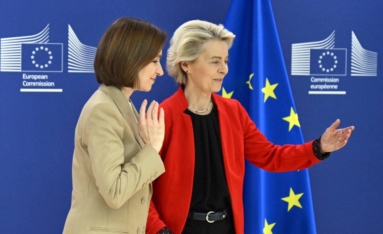„Moldova, ai reușit din nou” / Ursula von der Leyen deschide ușa Europei pentru Chișinău