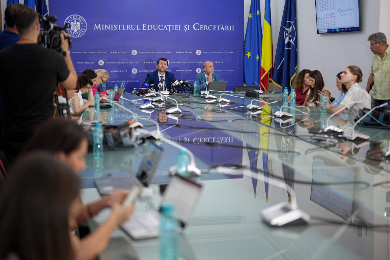 Ministerul Educației, în ALERTĂ după mesajele de amenințare primite de școli și spitale: „Siguranţa în şcoală trebuie să fie prioritară”