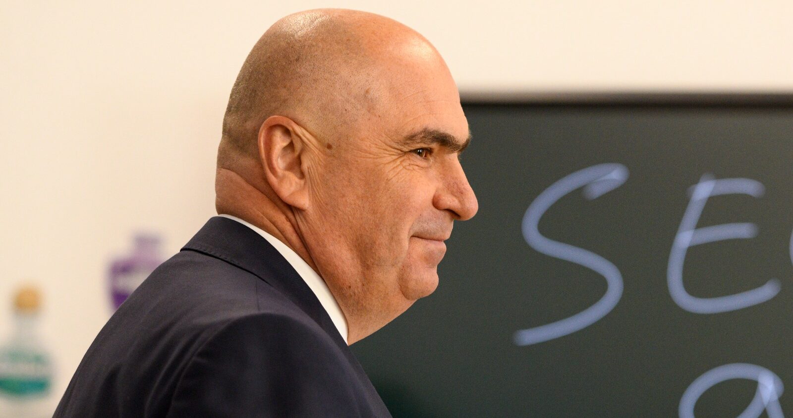 Bolojan, explicații despre discuțiile privind renunțarea la plafonarea adaosului la alimentele de bază