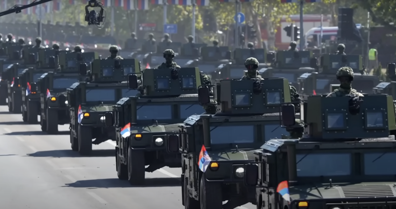 Demonstrație de forță militară, într-o țară vecină cu România. Tancuri, avioane, rachete și 10.000 de militari. Care a fost scopul