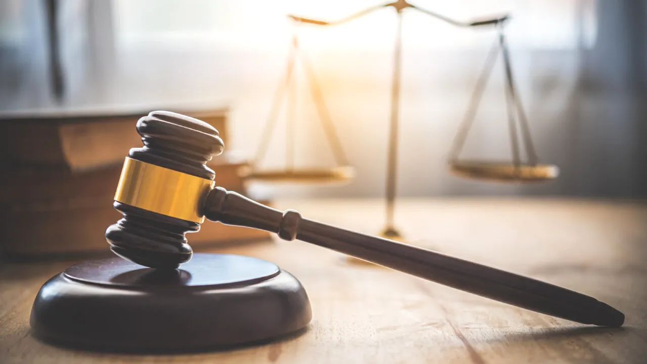 O judecătoare de la Curtea de Apel Craiova JUBILEAZĂ după o sentință dată în cazul unui bărbat agresiv cu soția sa: „N-am vreun sentiment de milă”