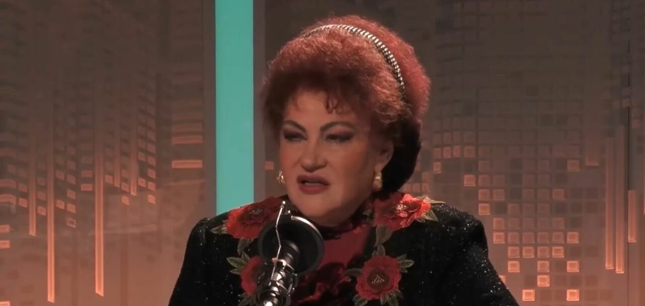 FOTO / Ce garderobă are Elena Merișoreanu. ”Dacă aș vinde tot ce am, aș CUMPĂRA o casă”