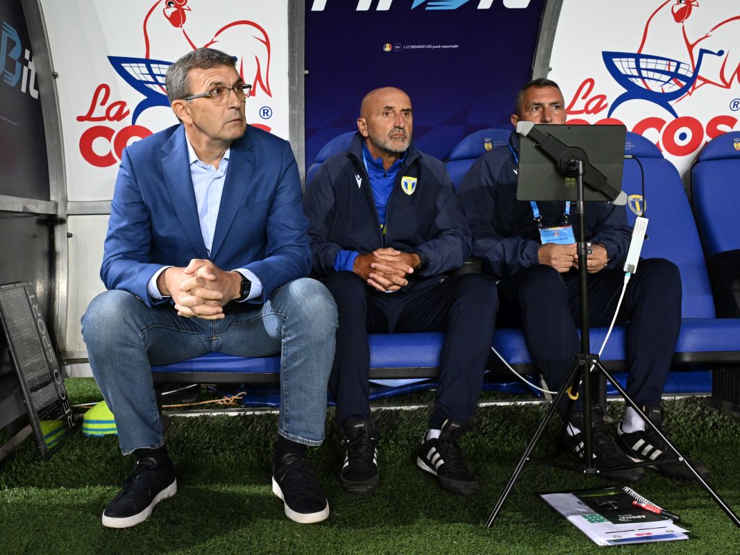 Eugen Neagoe a tunat după Petrolul – Rapid. „Dacă e așa, eu sunt președintele României. Nu a vrut să stea de vorbă cu mine. Sunt vaccinat”