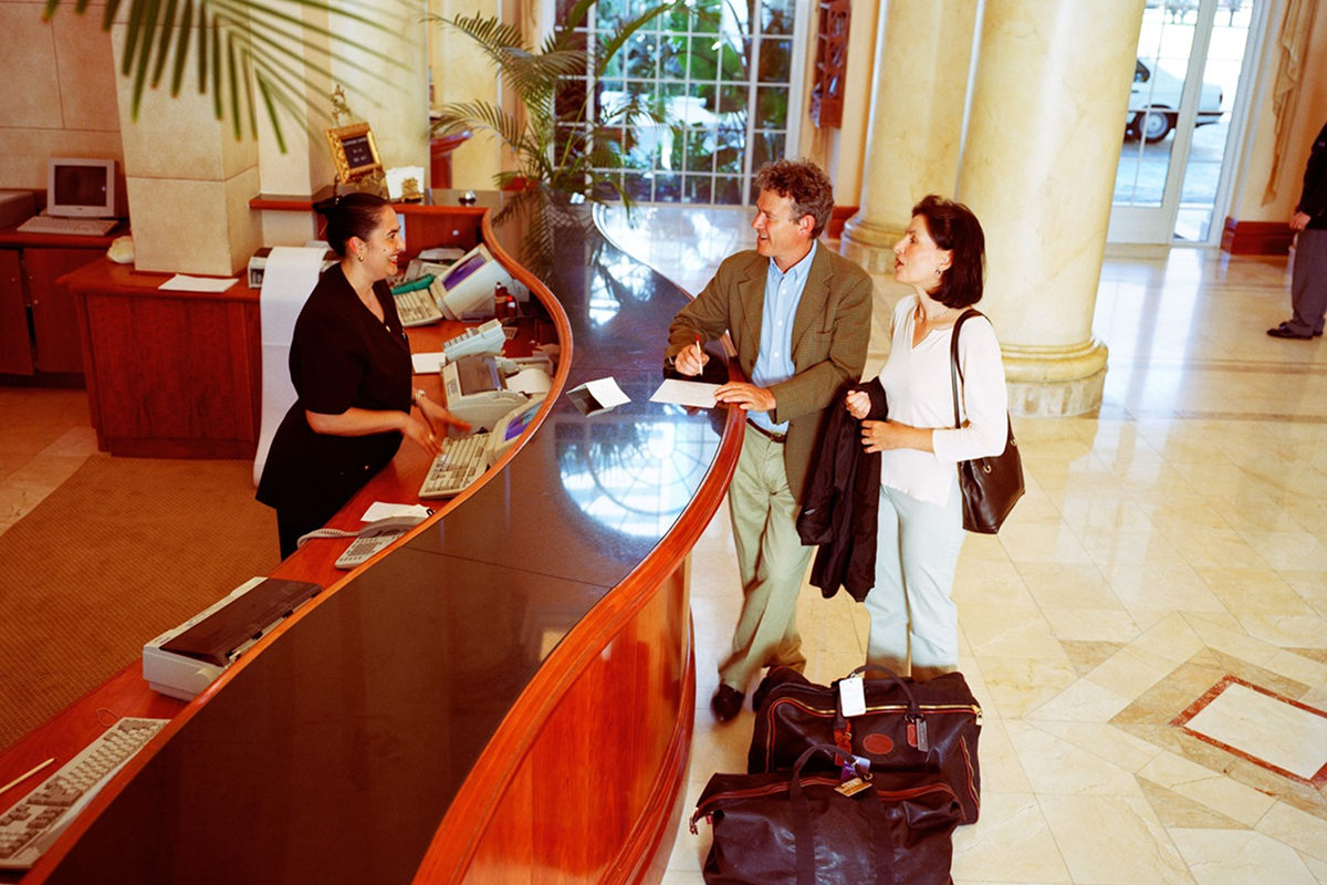 LEGE nouă pentru hoteluri și instituții publice. Administratorii, obligați să afișeze anumite mesaje de avertizare. Se dau amenzi grele