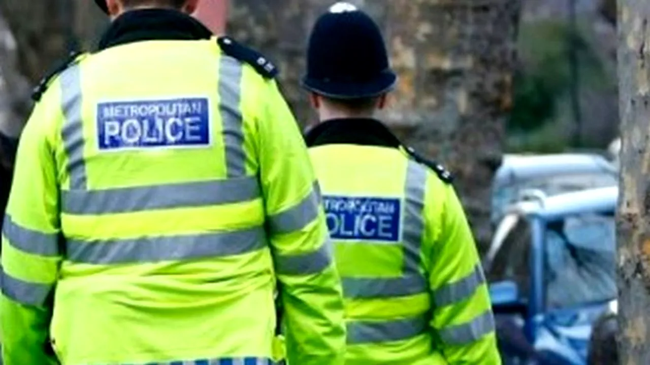 Zeci de infractori români din Regatul Unit, deportați. Au fost expulzați sub escortă, dar cu o sumă frumușică de bani pe card / Operațiune de amploare a guvernului britanic