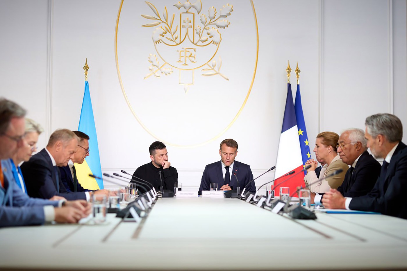 Macron și Zelenski discută despre garanții de securitate pentru Ucraina