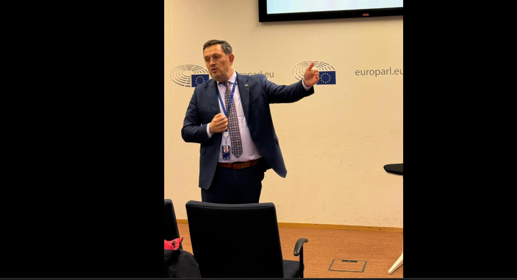 Firma lui Piperea se află printre cele 5 case de avocatură pe care ANCOM le-a selectat pentru contestarea reformei guvernamentale