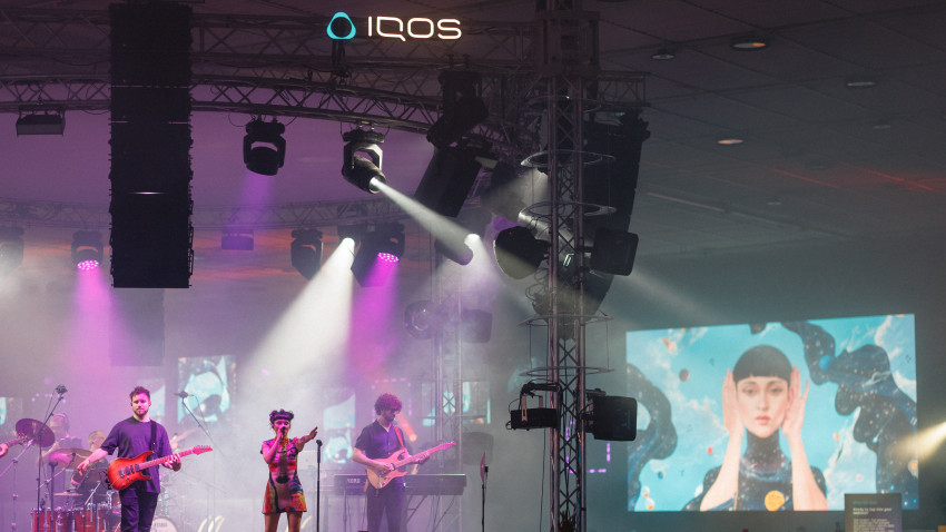 (P) Irina Rimes x Roman Tolici – cele mai importante momente ale unei colaborări inedite sub semnătura IQOS. Curios?