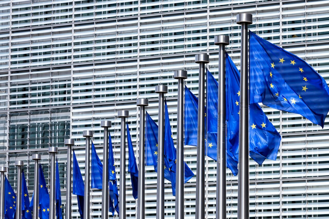 Comisia Europeană refuză să comenteze planurile de renunțare la importurile de ENERGIE din Rusia /„Vom face un anunț la momentul potrivit”