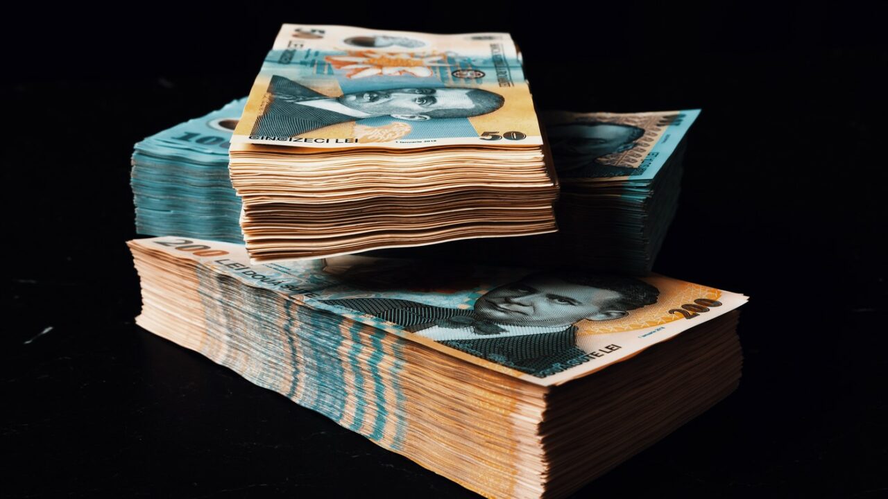 „Moștenire” pentru copii și nepoți: Datoria externă a României a CRESCUT cu 15 miliarde de euro în primele șapte luni din an