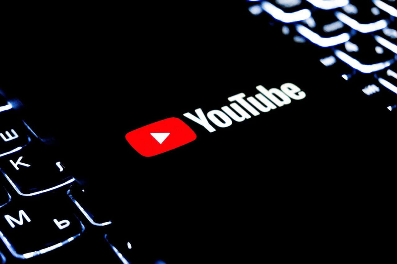 YouTube va REACTIVA conturile blocate pentru răspândirea dezinformării din pandemie. „O victorie împotriva cenzurii”, spun republicanii din SUA