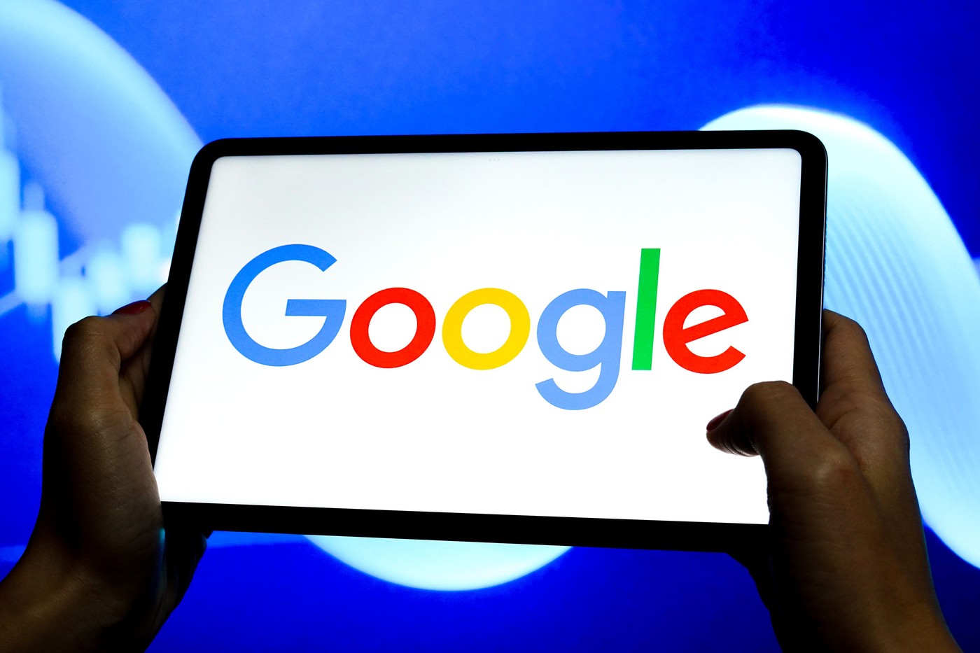 Comisia Europeană amendează Google cu aproape trei miliarde de euro