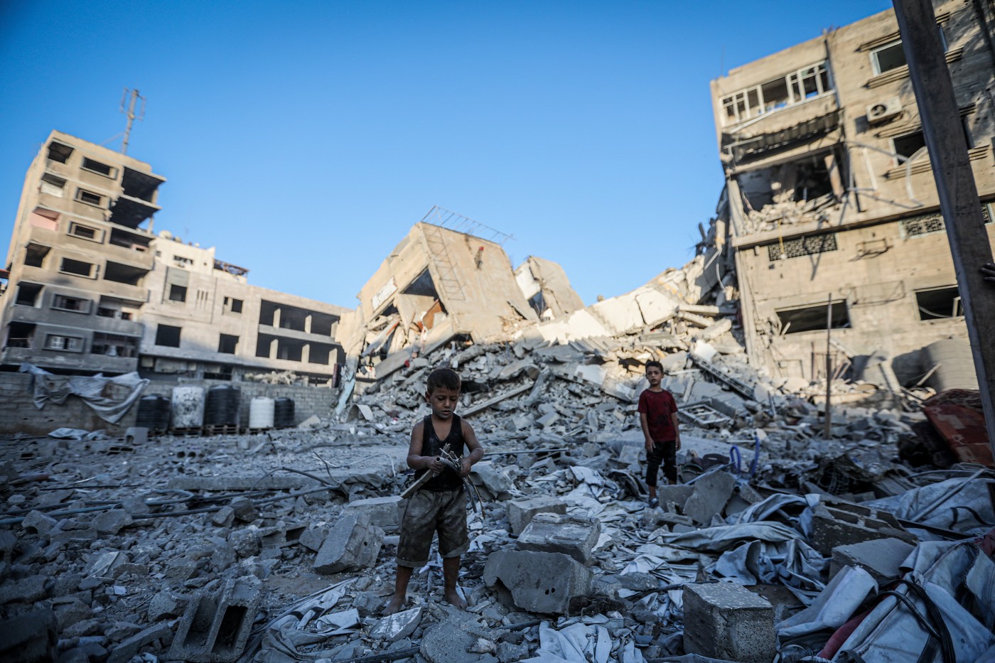 Crisisă umanitară în Gaza: evacuări și atacuri intensificate