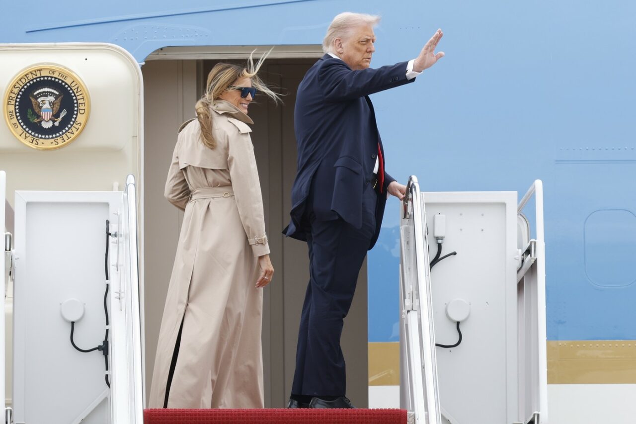 Trump, înaintea vizitei în Marea Britanie: Statele europene trebuie să înceteze “imediat” să mai cumpere petrol din RUSIA