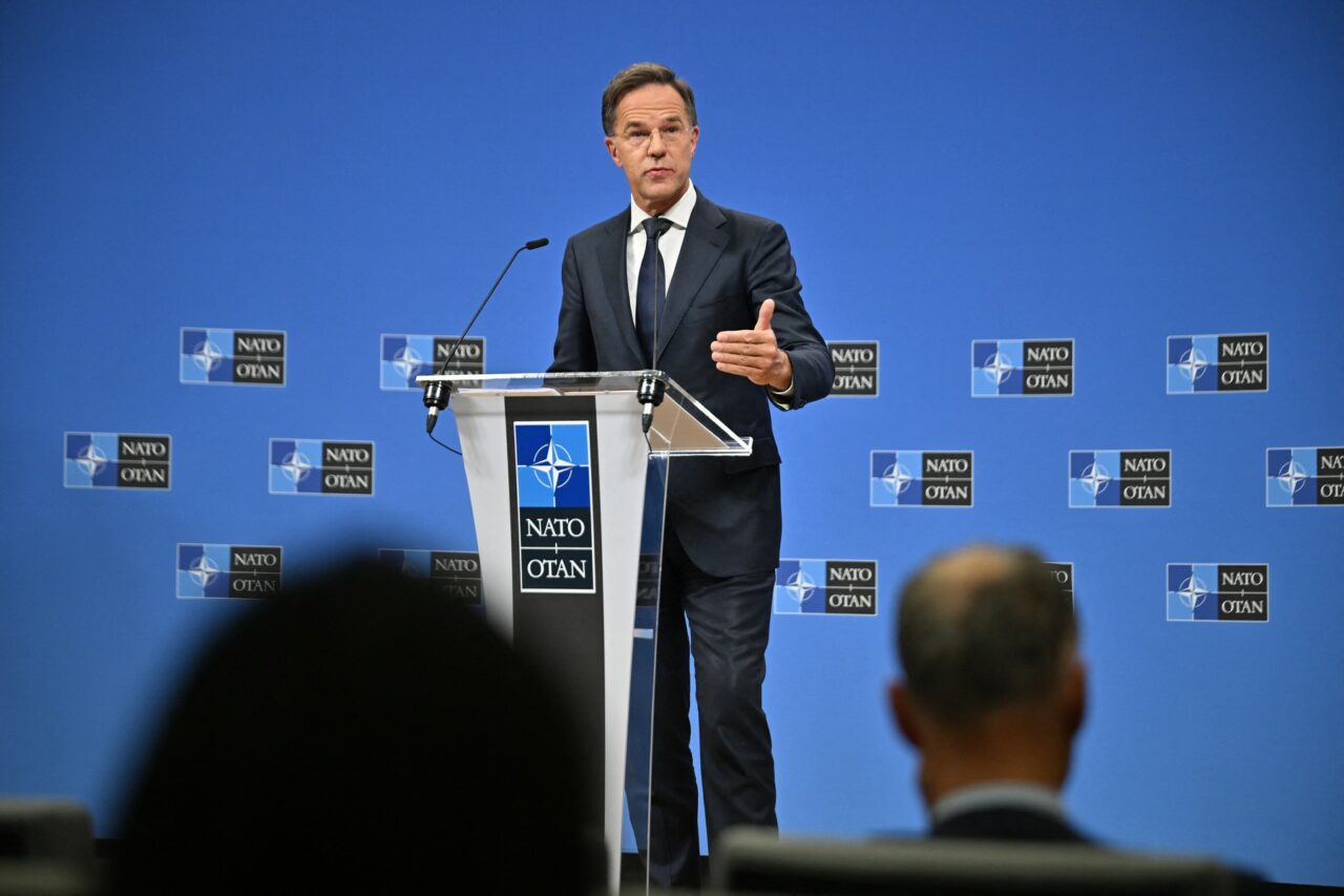 VIDEO | NATO avertizează Rusia după incursiunile aeriene, inclusiv în România /„Aliații vor utiliza toate mijloacele militare”