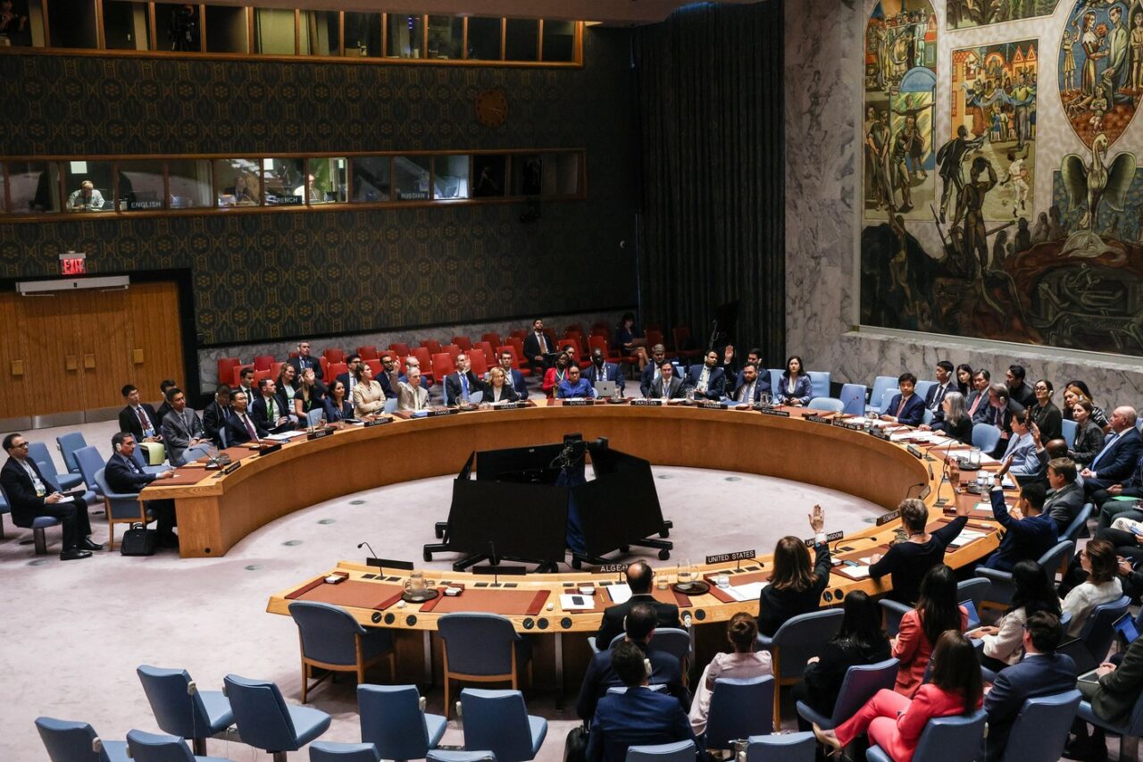 Statele occidentale adoptă noi măsuri privind programul NUCLEAR iranian/ UNIUNEA EUROPEANĂ anunță reintroducerea sancțiunilor împotriva Teheranului